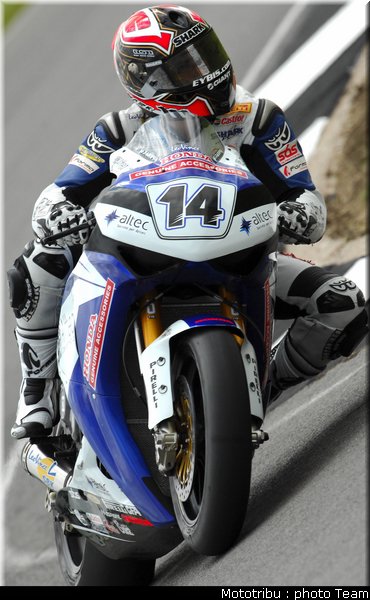 superbike_lagrive_4_donington2009