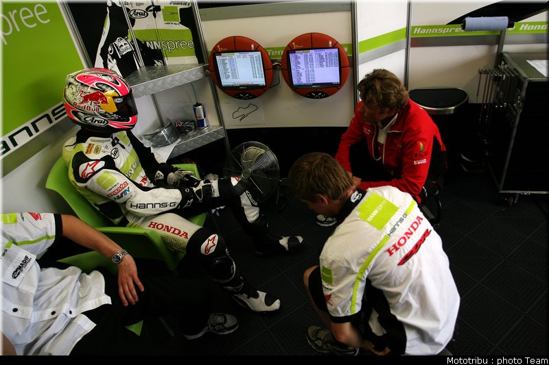superbike_rea_08_donington2009