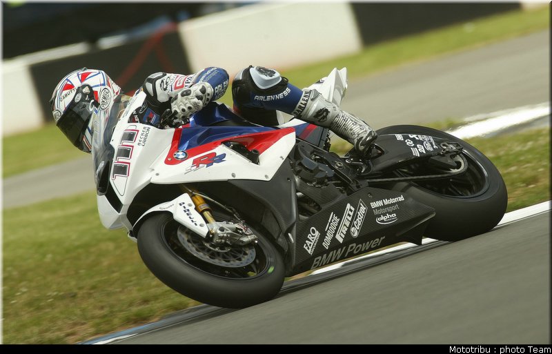 superbike_xaus_2_donington2009