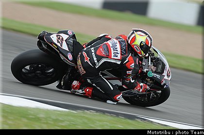 superbike_byrne_3_donington2009.jpg