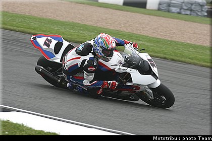 superbike_corser_6_donington2009.jpg