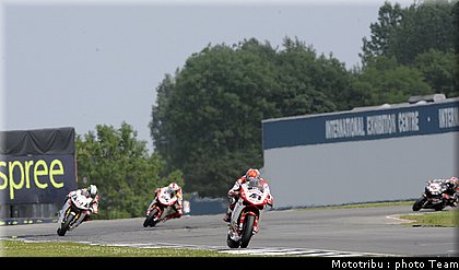 superbike_donington2009_005.jpg
