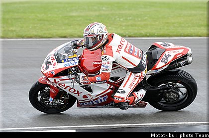 superbike_fabrizio_1_donington2009.jpg