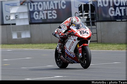 superbike_fabrizio_5_donington2009.jpg