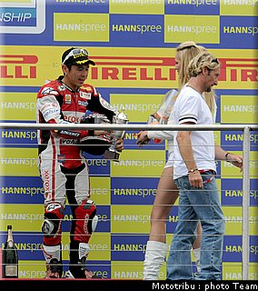 superbike_haga_4_donington2009.jpg