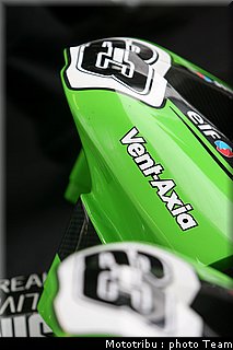 superbike_parkes_3_donington2009.jpg
