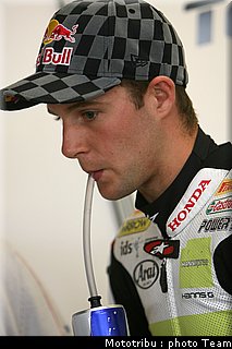 superbike_rea_06_donington2009.jpg