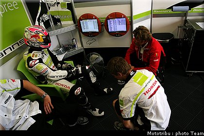 superbike_rea_08_donington2009.jpg