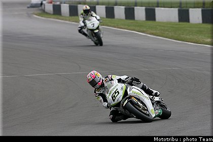 superbike_rea_17_donington2009.jpg