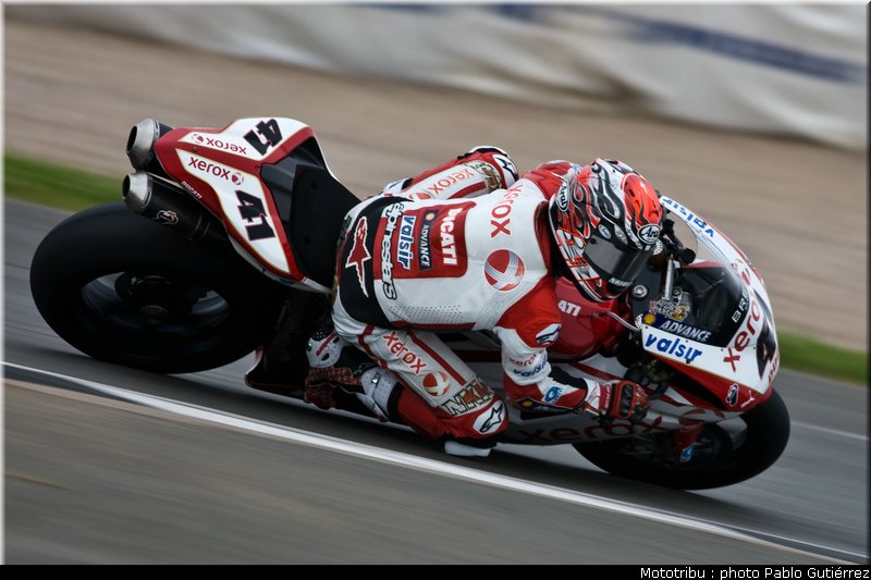 haga_3_sbk_gutierrez_donington2009