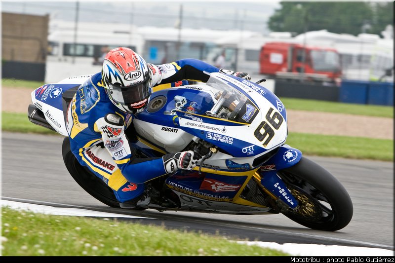 smrz_1_sbk_gutierrez_donington2009