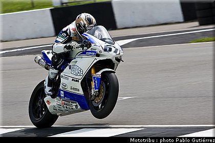 lanzi_1_sbk_gutierrez_donington2009.jpg