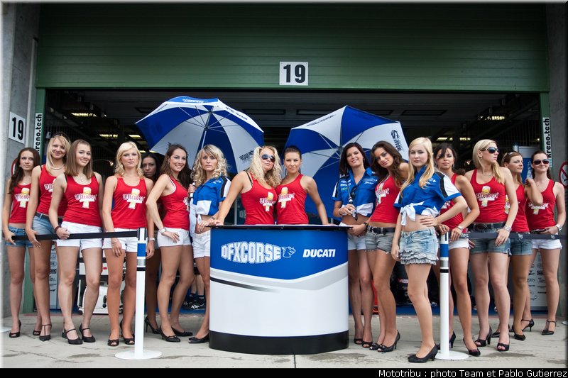 superbike_pitbabes_brno2009_03