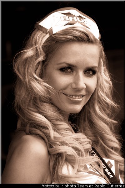 superbike_pitbabes_brno2009_13