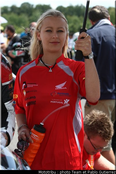 superbike_pitbabes_brno2009_23