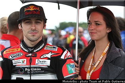 superbike_pitbabes_brno2009_24.jpg