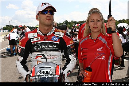 superbike_pitbabes_brno2009_31.jpg