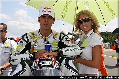 superbike_pitbabes_brno2009_32.jpg