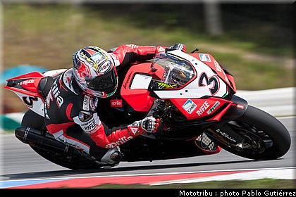 sbk_biaggi_10_brno2009.jpg
