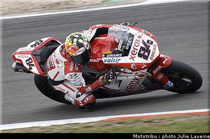 sbk_fabrizio_2_nurburgring_allemagne_2009.jpg