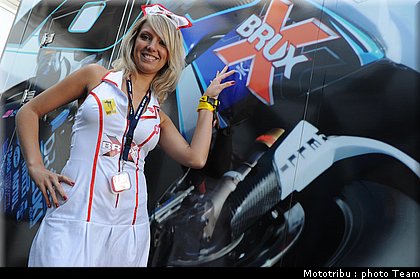 the_pitbabes_012_nurburgring_allemagne_2009.jpg