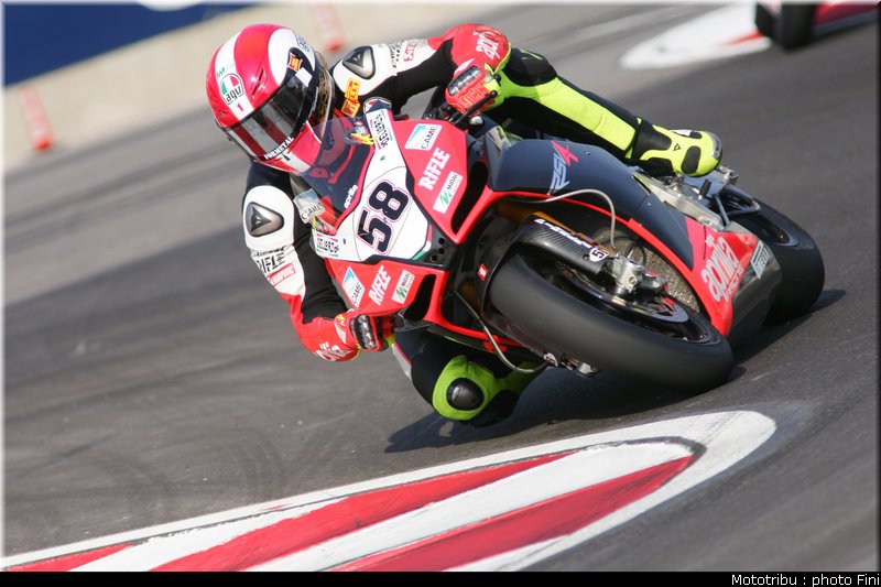 sbk_simoncelli_11_imola_2009