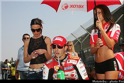 sbk_babes_imola_2009_01.JPG