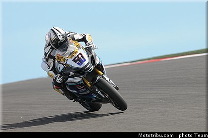 sbk_guintoli_02_portugal_2009.jpg