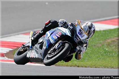 sbk_guintoli_37_portugal_2009.jpg