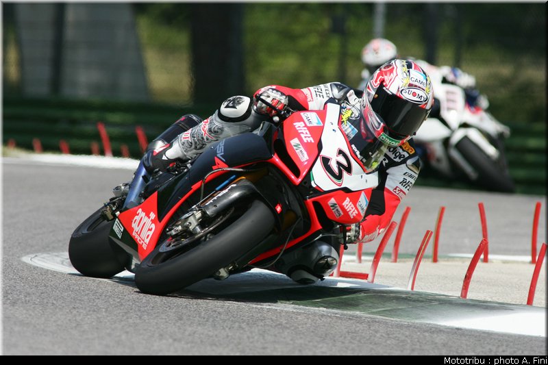 sbk_biaggi_2_test_imola2009