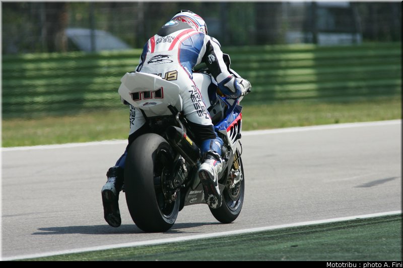 sbk_xaus_2_test_imola2009