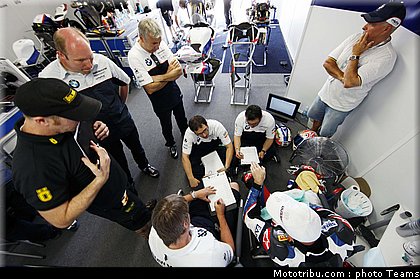 sbk_bmw_012_australie_2010.jpg