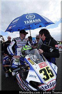 sbk_crutchlow_16_australie_2010.jpg