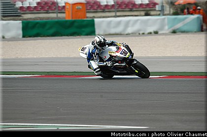 sbk_guintoli_07_portugal_2010.JPG