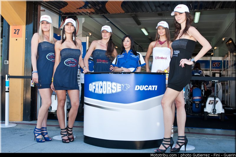 superbike_pit_babes_valence_2010_0025