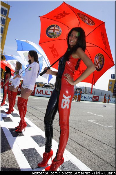 superbike_pit_babes_valence_2010_0058
