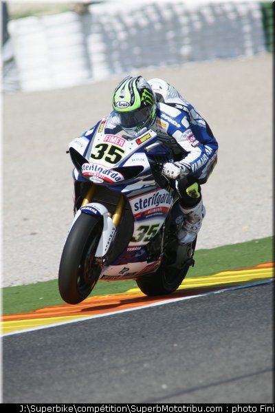 sbk_crutchlow_1_valence_2010