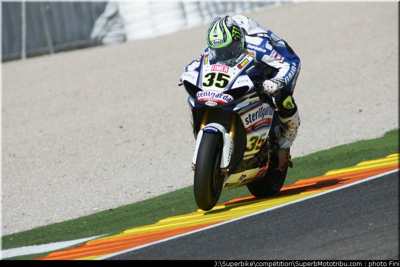 sbk_crutchlow_2_valence_2010