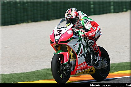 sbk_biaggi_02_valence_2010.JPG