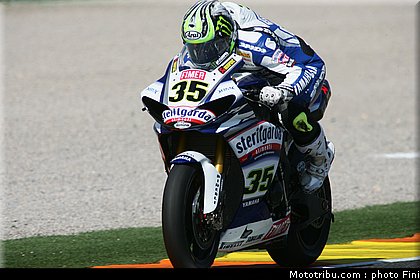 sbk_crutchlow_4_valence_2010.JPG