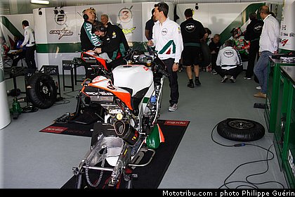 sbk_aprilia_valence_2110.JPG