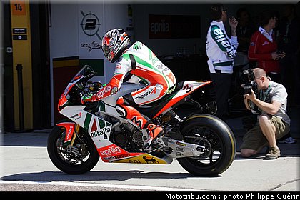 sbk_biaggi_18_valence_2110.JPG