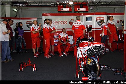 sbk_ducati_1_valence_2110.JPG