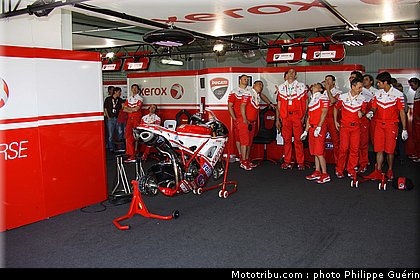 sbk_ducati_5_valence_2110.JPG