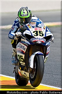 sbk_crutchlow_1_valence_2010.jpg