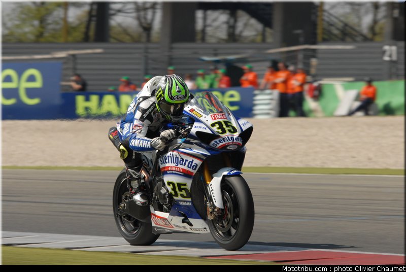 sbk_crutchlow_1_assen_2010