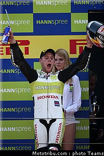 0169_sbk_rea_14_assen_2010.jpg