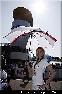 0264_pitbabes_04_sbk_assen_2010.jpg