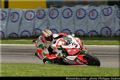 sbk_biaggi_13_monza_2010.JPG