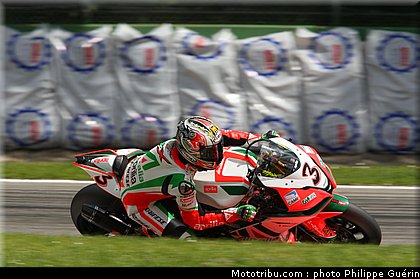 sbk_biaggi_15_monza_2010.JPG